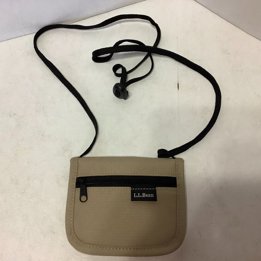 L.L. Bean Travel Wallet Coin Card Tan 4.5" x 3.5"